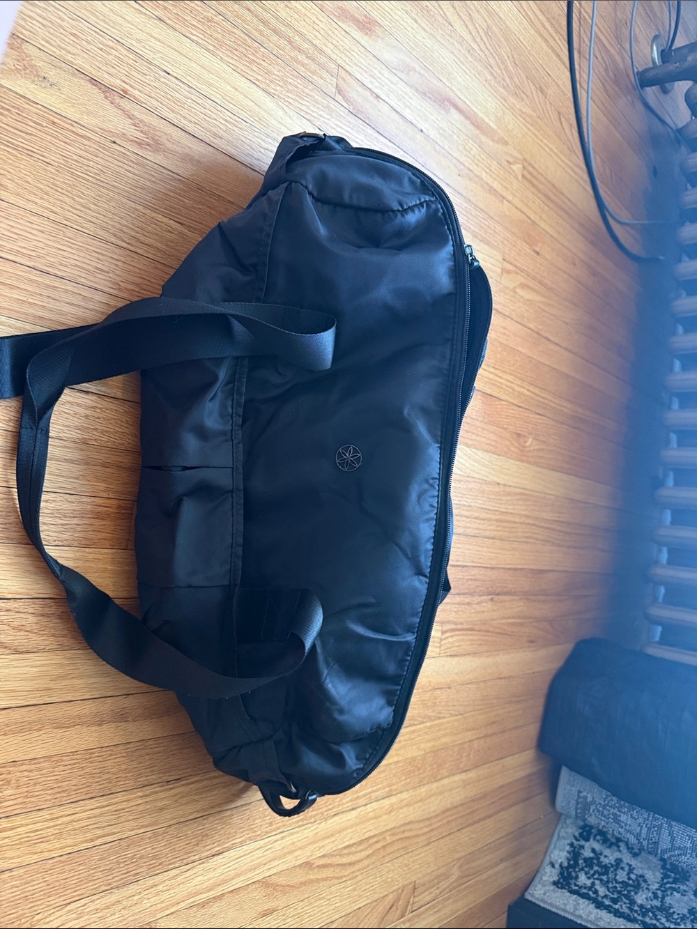 GAIAM Black Travel Duffle Bag with Shoulder Straps
